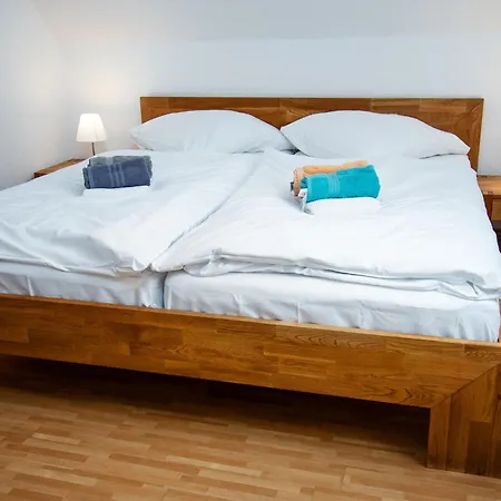 Dehne-3 By Interhome